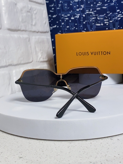 ルイヴィトンサングラス背面デザイン